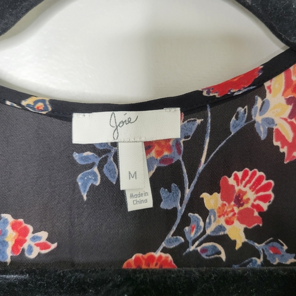 Joie Brittin Silk Floral Blouse - Picture 2 of 9